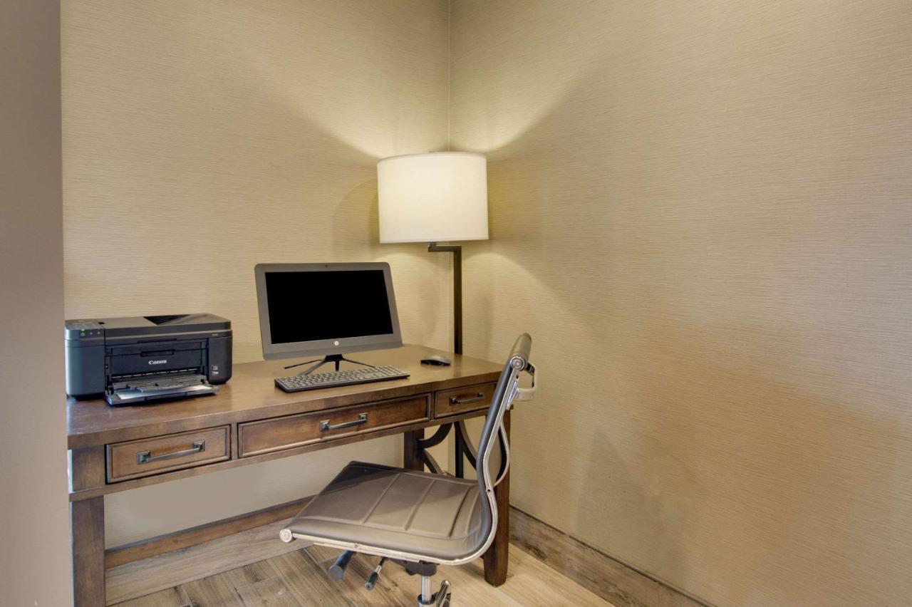 Comfort Inn Airport Roanoke Esterno foto