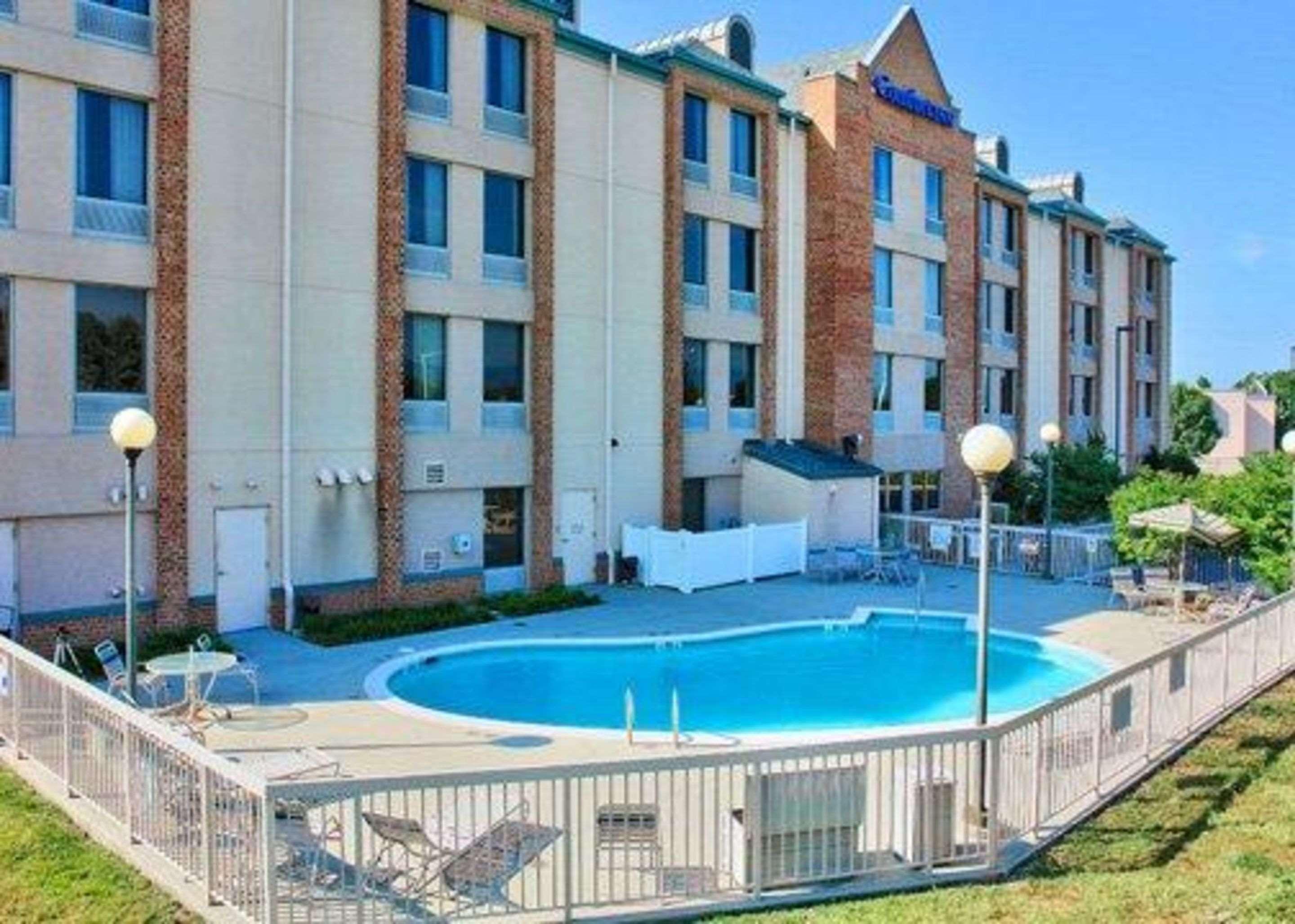 Comfort Inn Airport Roanoke Esterno foto